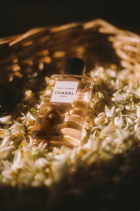 Chanel met la fleur d'oranger à l'honneur au coeur de 